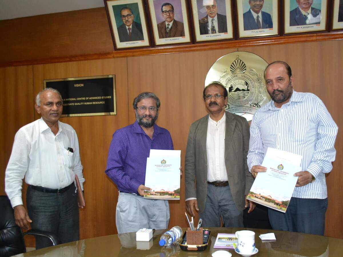 Mangalore University signed a MoU with Mangalore Institue of Oncology